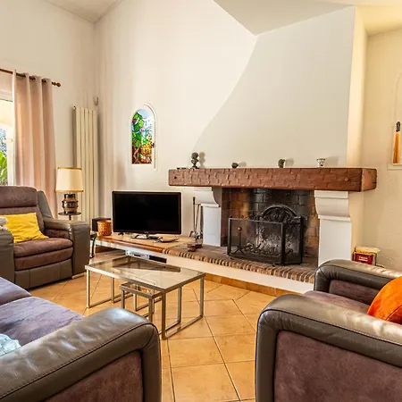 Nastidou סנרי-סור-מר