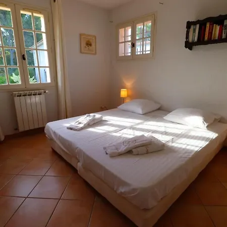 Nastidou Sanary-sur-Mer